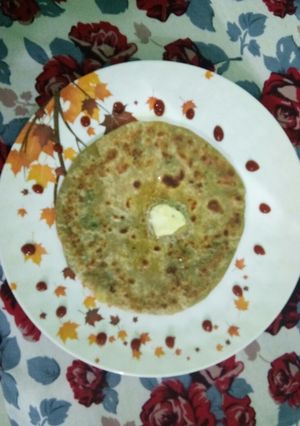 A picture of Bathua Paratha.