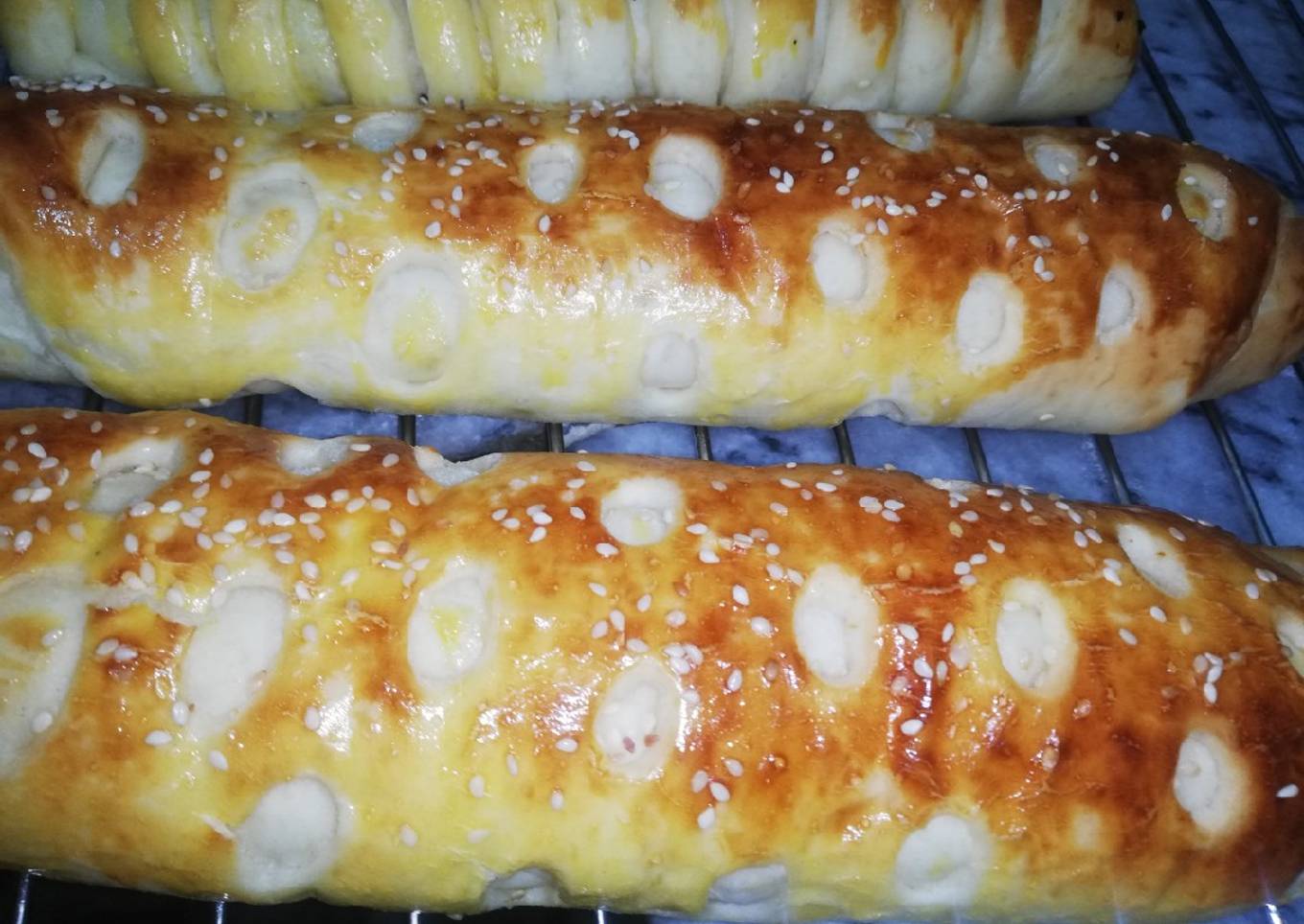 Sesame chicken bread