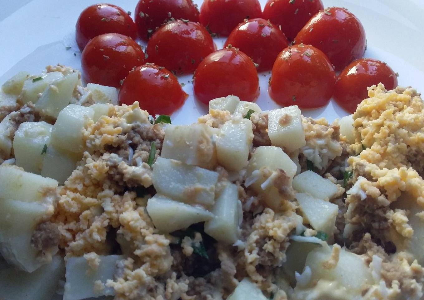 Ensalada de atún y papa con alioli