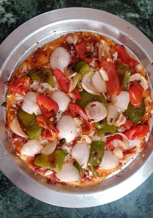 A picture of Capsicum Onion Cheese Pizza.