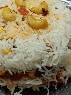 બિરિયાની(Biryani Recipe in Gujarati) રેસીપી મુખ્ય ફોટો