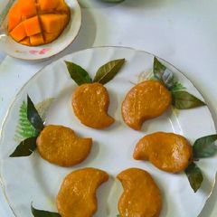 A picture of Stuffed Mango Shondesh.