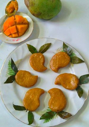 A picture of Stuffed Mango Shondesh.