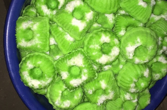 Resep Putu Ayu Lembut wlpn sdh masuk kulkas😋😋😋😘😘😘 Bunda Pasti Bisa
