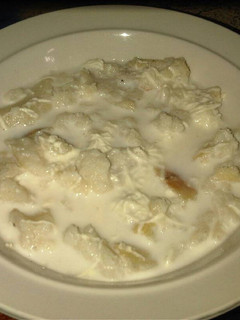 Una foto de Migas de arepa con leche y queso