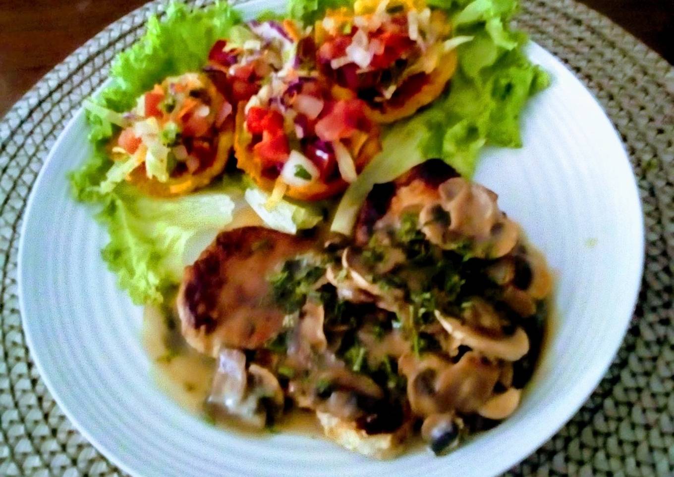 Lomo de Cerdo con Salsa de Champiñones