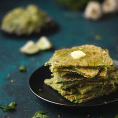 A picture of Palak paratha.