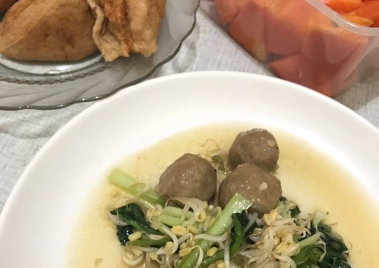 Pagoda Kecambah Bakso Cha Bawang Putih