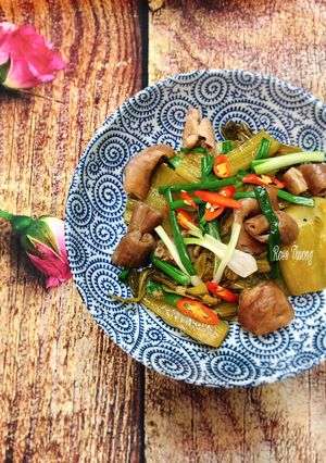 Hình của món Bao Tử Cá Xào Cải Chua.
