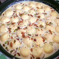 A picture of Rasmalai.