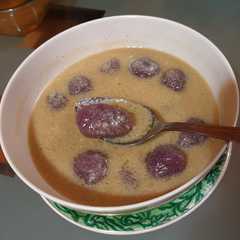 A picture of Kolak biji salak Ubi Ungu.