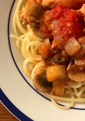 A picture of ☆Basic☆ Chicken in tomato sauce pasta.
