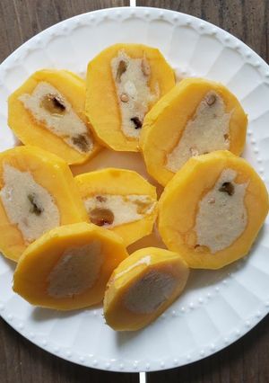 A picture of Stuffed mango kulfi.