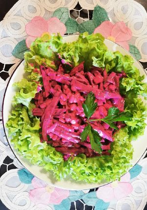 Una foto de Ensalada de betabel y elote