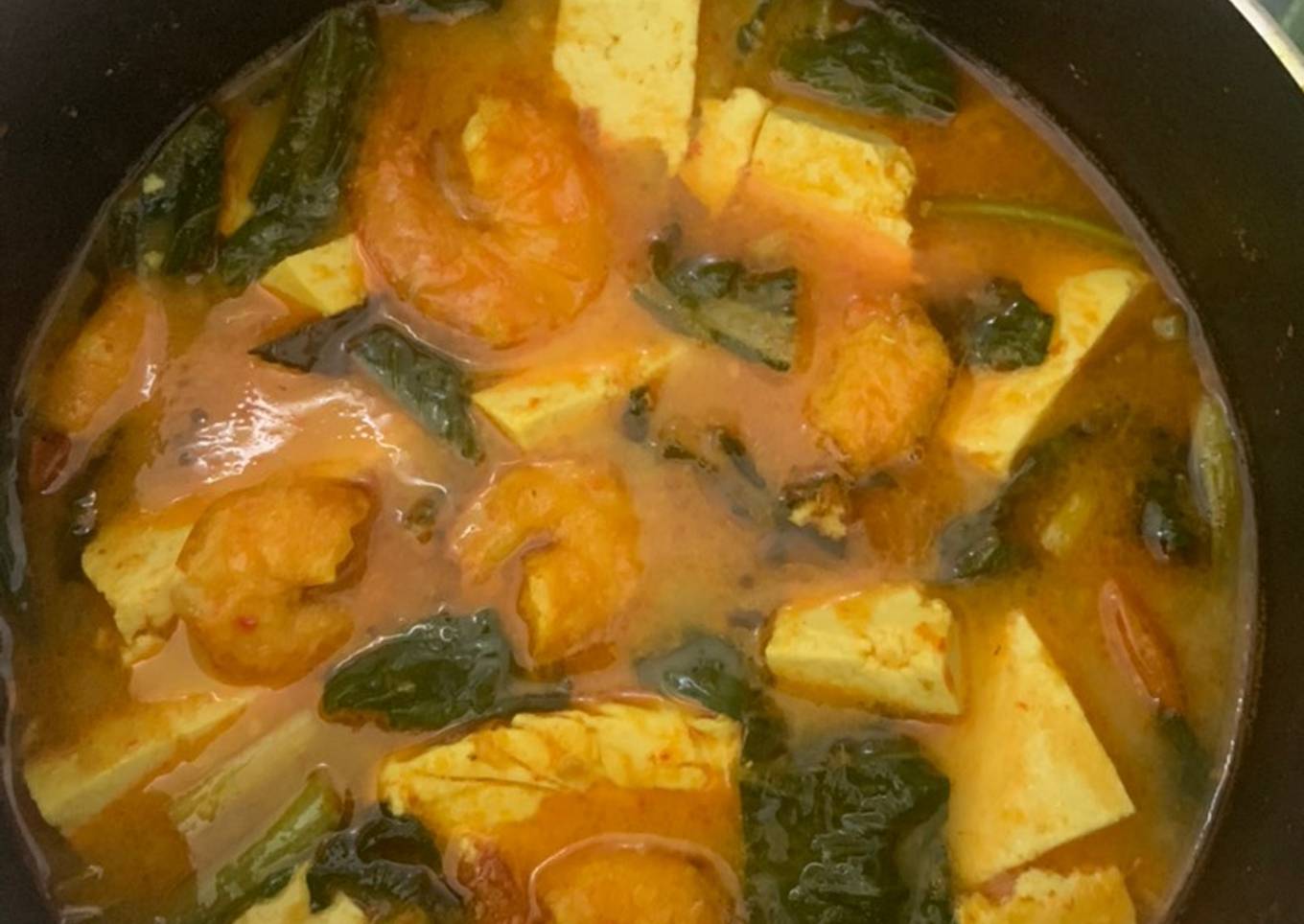 Bukan Tom Yum dan bukan Asam Padeh. Mix&Match pakai Udang, seger banget!