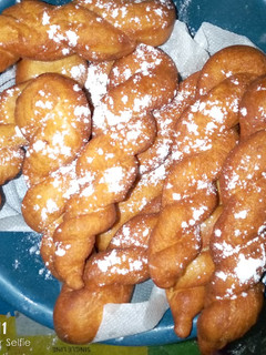A picture of Twisted doughnuts.