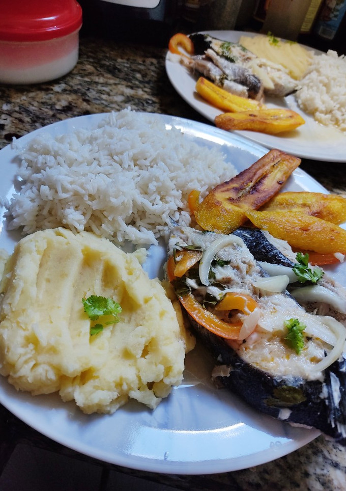 Una foto de Pescado blanco al horno