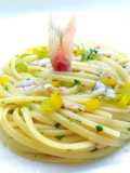 Linguine con salsa di alici, triglie e peperoni