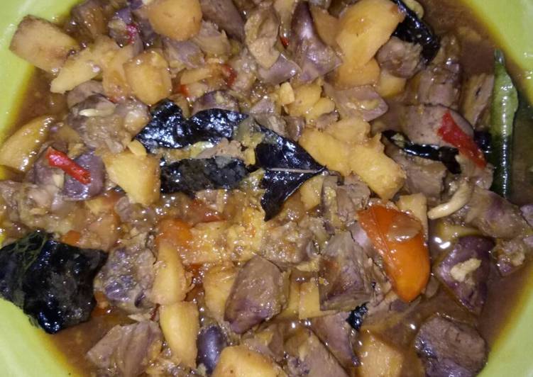 Resep Ati ampela kentang masak saus tiram yang Enak Banget