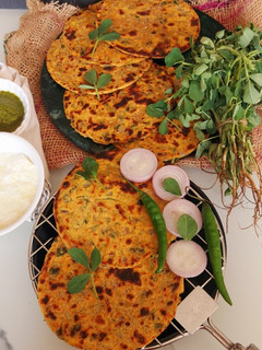 સિંધી મેથી કોકી (Sindhi Methi Koki Recipe In Gujarati) રેસીપી મુખ્ય ફોટો