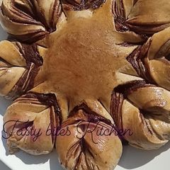 A picture of Tear and share bread.