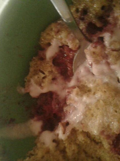 A picture of Berry Muffin mug cake.