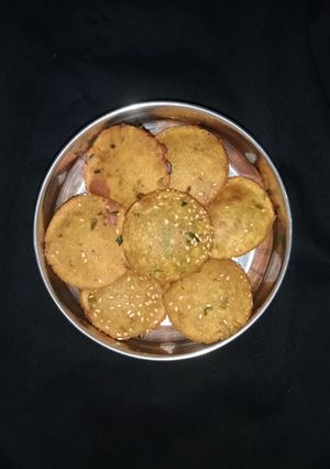 ज्वार की पूरी (Jowar Puri recipe in hindi) रेसिपी मुख्य फोटो