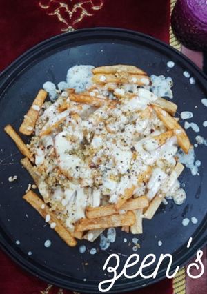A picture of Cheese Fries.