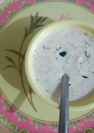 A picture of Raw mango & cucumber raita.