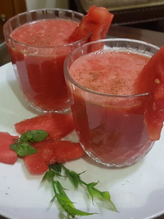 A picture of Watermalon juice.