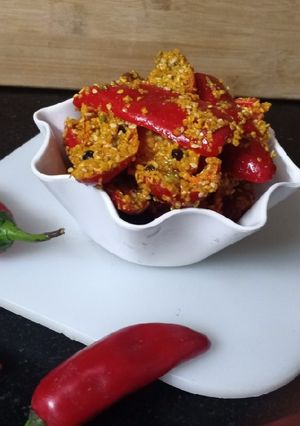મેથી મરચાં(Methi marcha recipe in Gujarati) રેસીપી મુખ્ય ફોટો