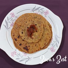 A picture of Turnip and Green Peas Parathas.