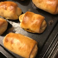 A picture of Chicken Cheese Dinner Rolls.