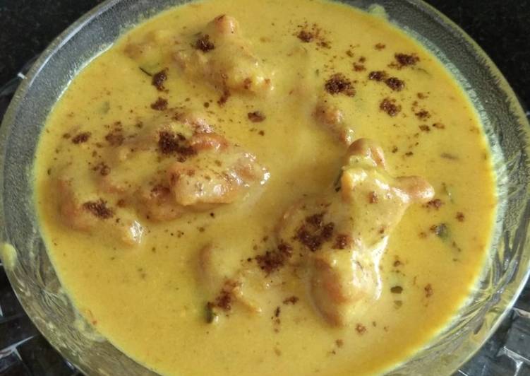 Kadhi pakoda