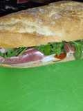 Bocadillo con queso fresco y serrano