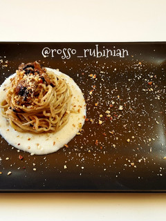 Foto di Spaghetti fatti in casa champignon e nocciole