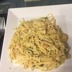 รูปของ Creamy shrimp linguine