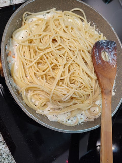 Foto principal de Pasta con surimi y salsa de queso Philadelphia
