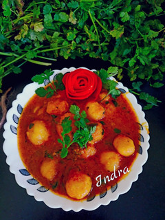 स्पाइसी बेबी पोटैटो करी (spicy baby potato curry recipe in Hindi) रेसिपी मुख्य फोटो