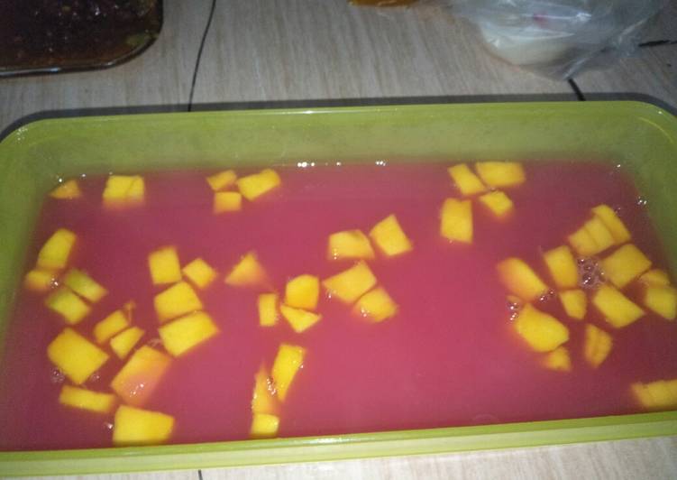 Puding nutrijel mangga segar simple