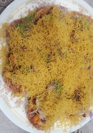 દિલ્હી પાપડી ચાટ (Delhi Papadi Chat Recipe In Gujarati) રેસીપી મુખ્ય ફોટો