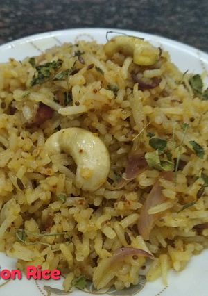 A picture of Onion fried Rice.