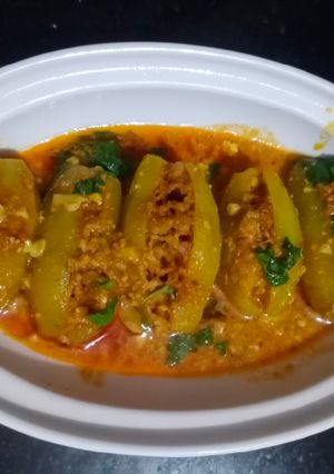સ્ટફ પરવળ (Stuffed Parvar Recipe In Gujarati) રેસીપી મુખ્ય ફોટો