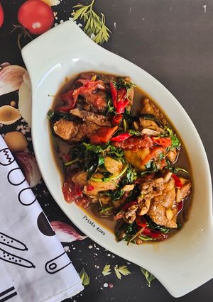 Foto resep Ayam Tumis Daun Kemangi