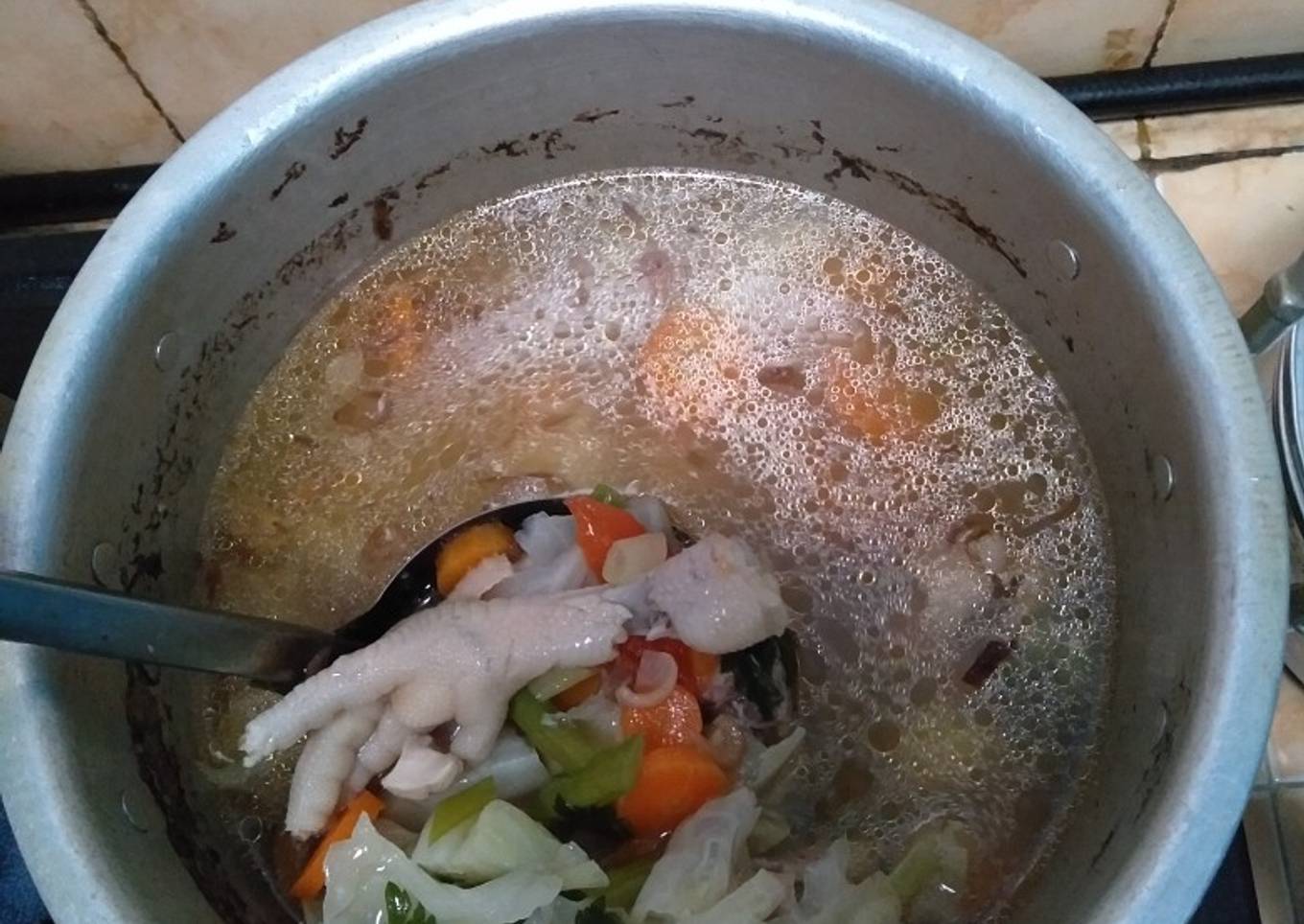 Soup Ayam dengan Bumbu pala