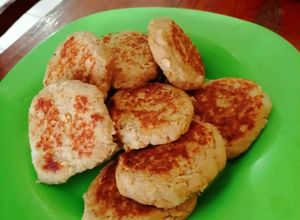 Una foto de Tortitas de atún crocantes