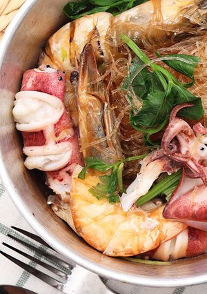 รูปของ กุ้งปลาหมึกอบวุ้นเส้น