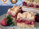 Strawberry Crumble Bars