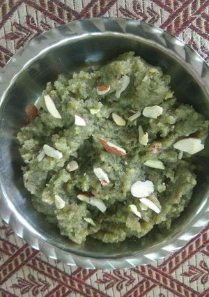 A picture of Moong ka halwa.