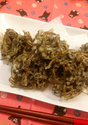 A picture of Delicious Secret in the Batter: Mozuku Tempura.